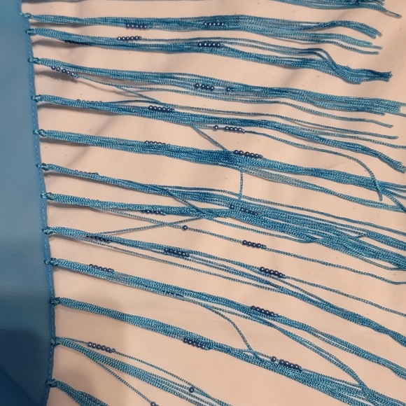 Sky-blue Fringed Wrap Shawl - Picture 7 of 9